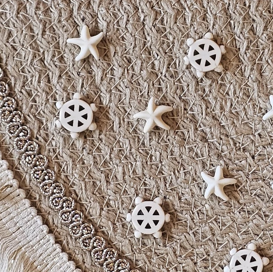 Cordon Half-Circle Clutch Bag (Seashell)