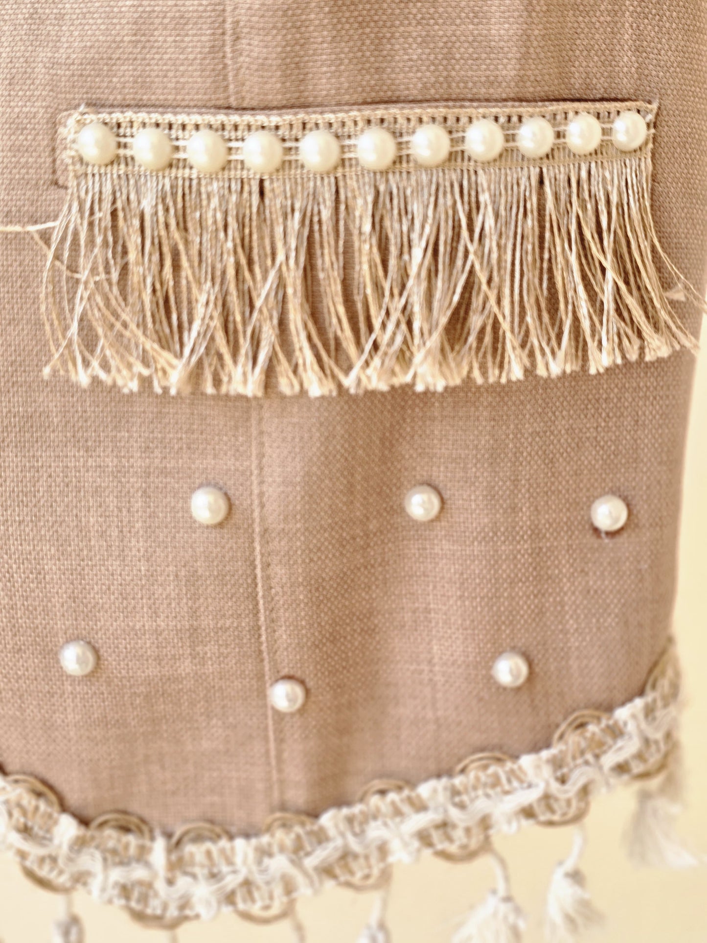 Chic Linen Vest (Pearls)